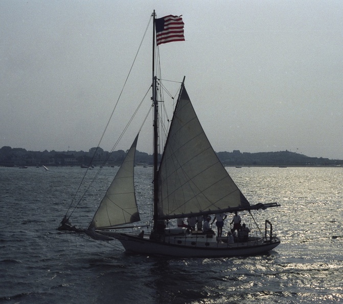 204-20 19900700 Sailboat Endeavor from Nantucket Ferry.jpg